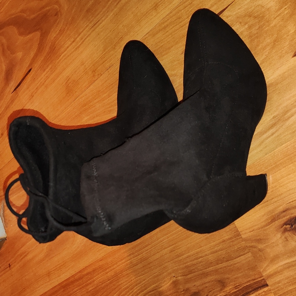 🖤 Shein Suede Ankle Tie sock boots, Sz 7 🖤 Soo Cute - Picture 4 of 5